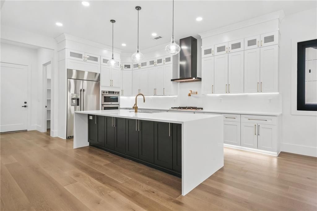 Image 9 of property listing at 5175 Cascade Road, Atlanta, GA 30331