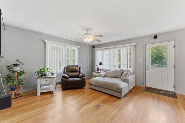 2124 N Gayman Avenue, Davenport, IA 52804
