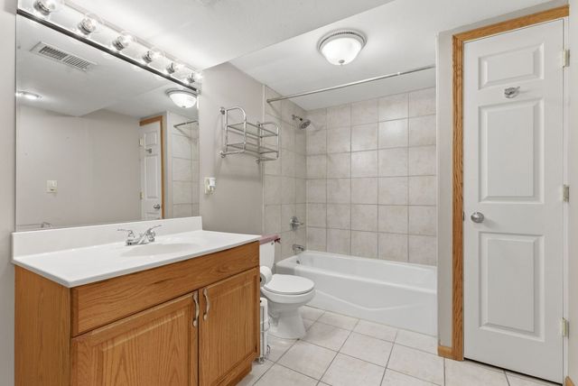 2124 N Gayman Avenue, Davenport, IA 52804
