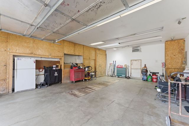 2124 N Gayman Avenue, Davenport, IA 52804