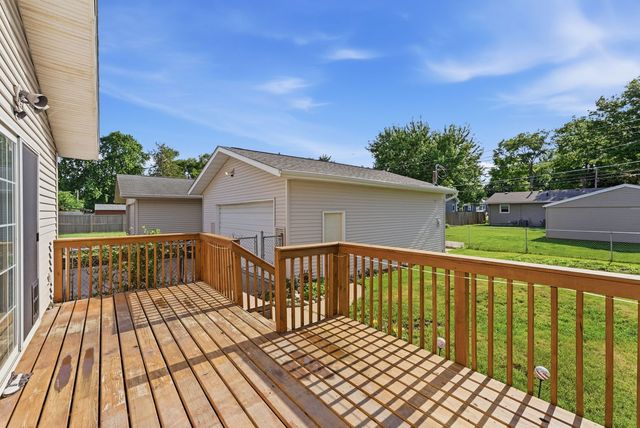 2124 N Gayman Avenue, Davenport, IA 52804