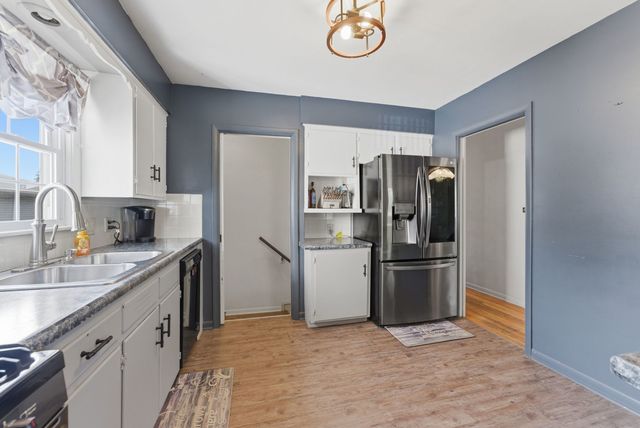2124 N Gayman Avenue, Davenport, IA 52804