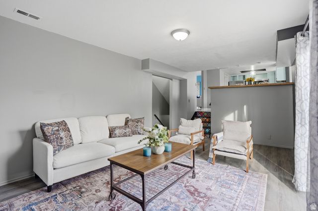 6758 S BLUE FLOWER CT, West Jordan, UT 84081