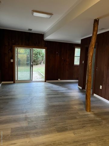 19 Maple Avenue, Stony Brook, NY 11790