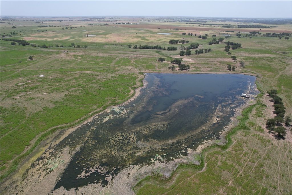 000 FM 1444 Road, Burlington, TX 76519