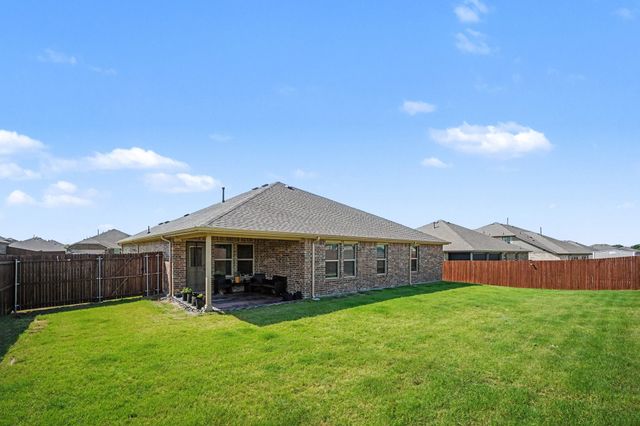 1221 Windsong Drive, Cedar Hill, TX 75104