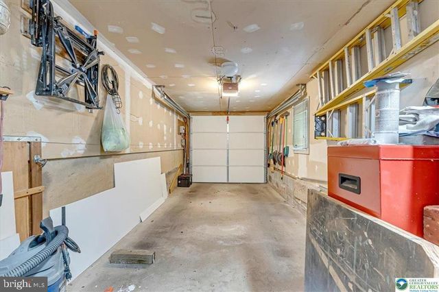 8495 BUMBLE BEE WAY, Tobyhanna, PA 18466