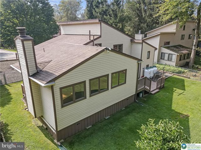 8495 BUMBLE BEE WAY, Tobyhanna, PA 18466