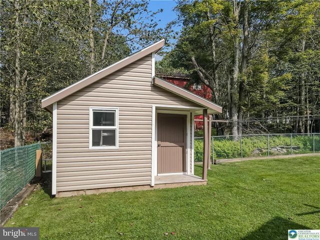 8495 BUMBLE BEE WAY, Tobyhanna, PA 18466