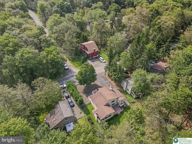 8495 BUMBLE BEE WAY, Tobyhanna, PA 18466