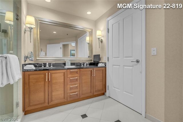 125 East Harmon Avenue 2219, Las Vegas, NV 89109