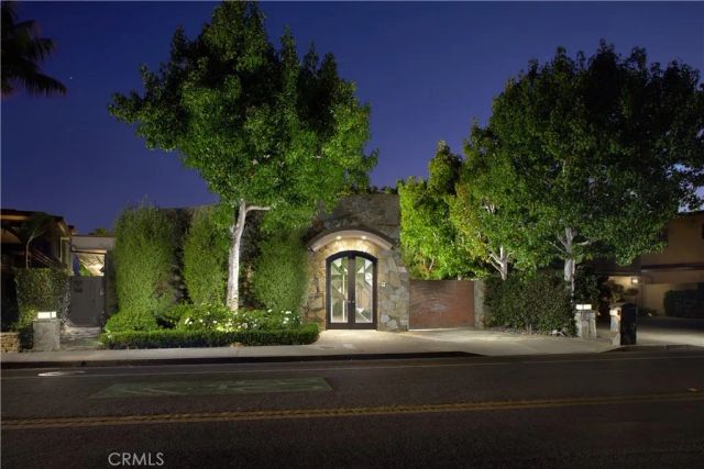 2027 Bayside Drive, Corona Del Mar, CA 92625