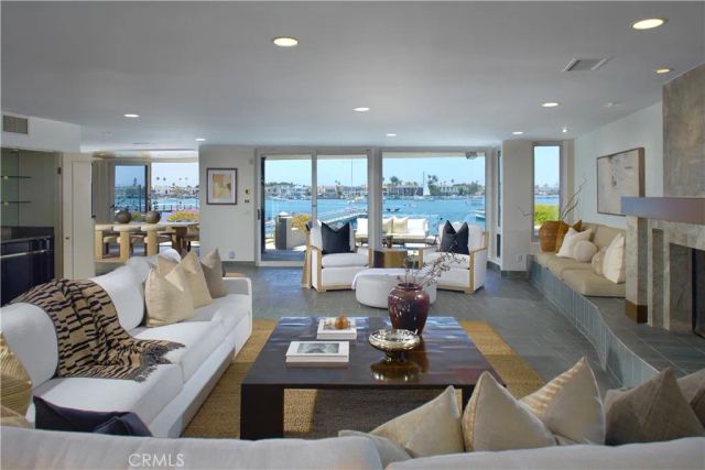 2027 Bayside Drive, Corona Del Mar, CA 92625
