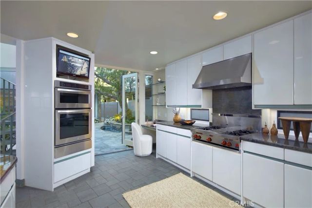 2027 Bayside Drive, Corona Del Mar, CA 92625