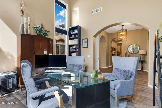 2240 E AZALEA Drive, Chandler, AZ 85286