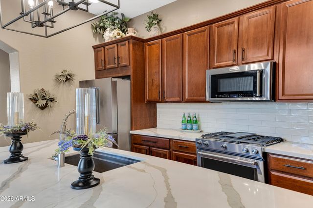 2240 E AZALEA Drive, Chandler, AZ 85286
