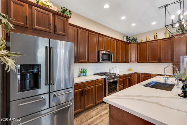 2240 E AZALEA Drive, Chandler, AZ 85286