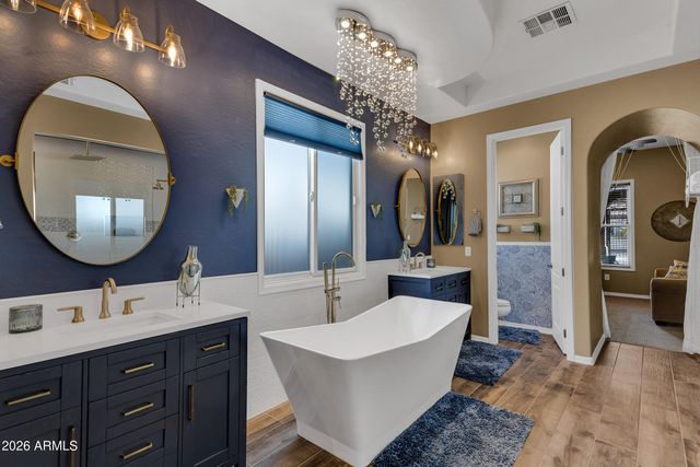 2240 E AZALEA Drive, Chandler, AZ 85286