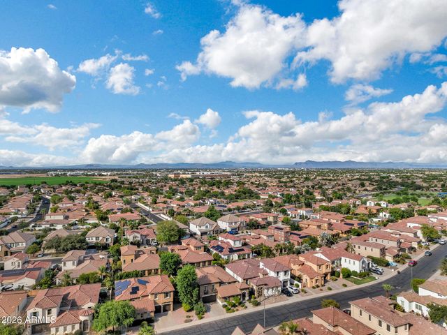 2240 E AZALEA Drive, Chandler, AZ 85286