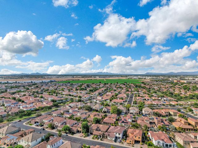 2240 E AZALEA Drive, Chandler, AZ 85286