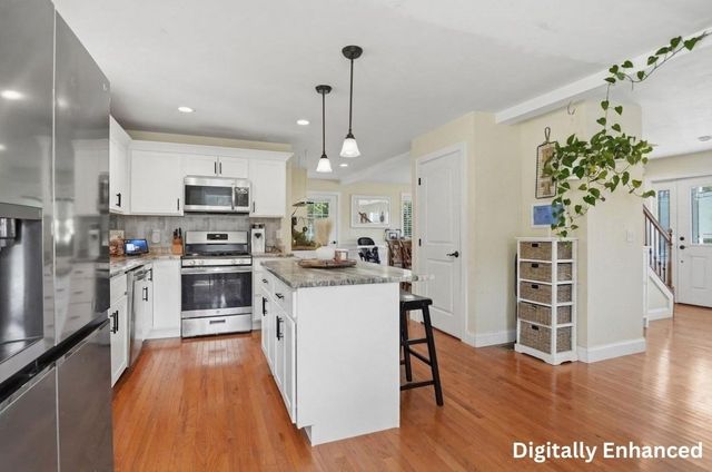 176 Oakham Road, Barre, MA 01005