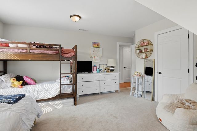 176 Oakham Road, Barre, MA 01005