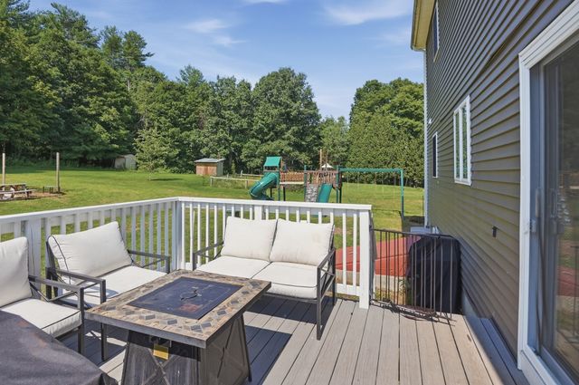 176 Oakham Road, Barre, MA 01005