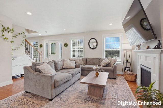 176 Oakham Road, Barre, MA 01005