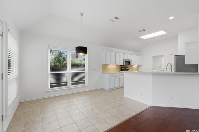 6551 Jade Mdw, San Antonio, TX 78249