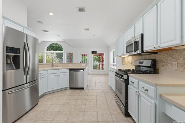 6551 Jade Mdw, San Antonio, TX 78249