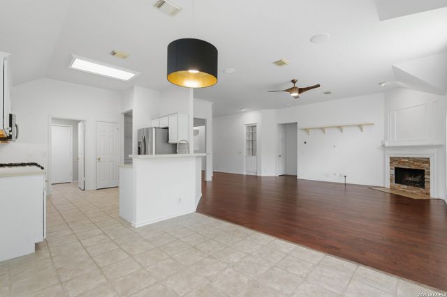 6551 Jade Mdw, San Antonio, TX 78249
