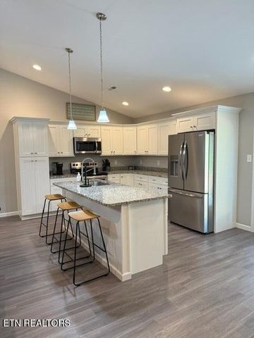 5918 Knox Hill Way, Knoxville, TN 37912
