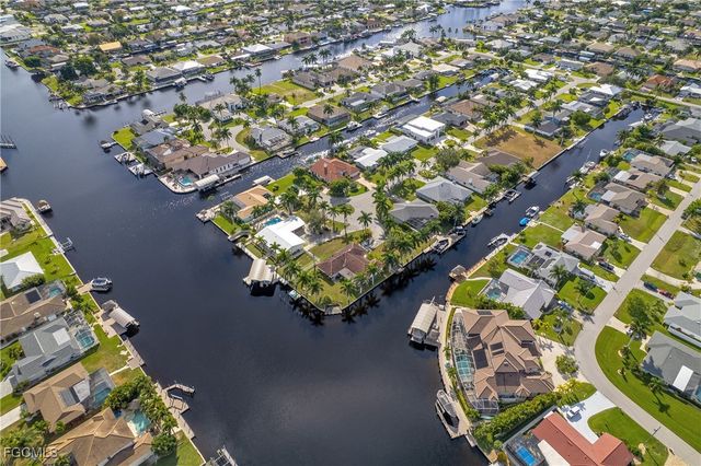 111 SW 49th TER, Cape Coral, FL 33914