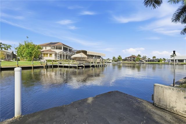 111 SW 49th TER, Cape Coral, FL 33914