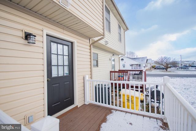 11 COLOSSIANS CT, Inwood, WV 25428