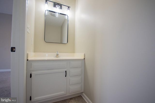 11 COLOSSIANS CT, Inwood, WV 25428