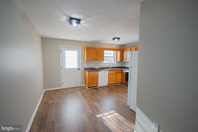 11 COLOSSIANS CT, Inwood, WV 25428