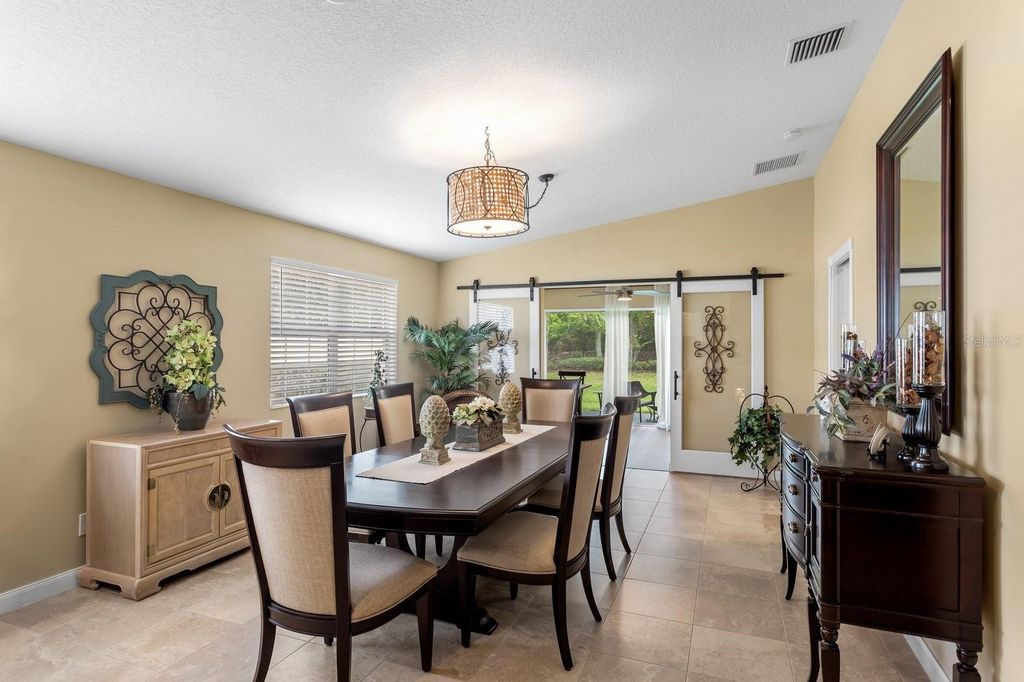 Image 13 of property listing at 11740 ASTILBE DRIVE, Orlando, FL 32827