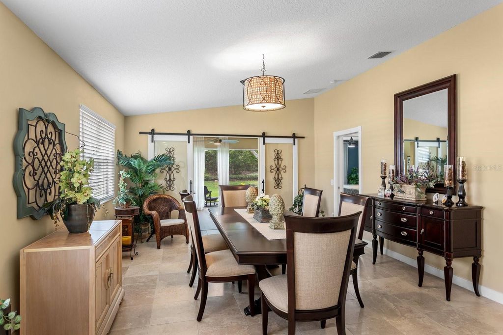 Image 14 of property listing at 11740 ASTILBE DRIVE, Orlando, FL 32827
