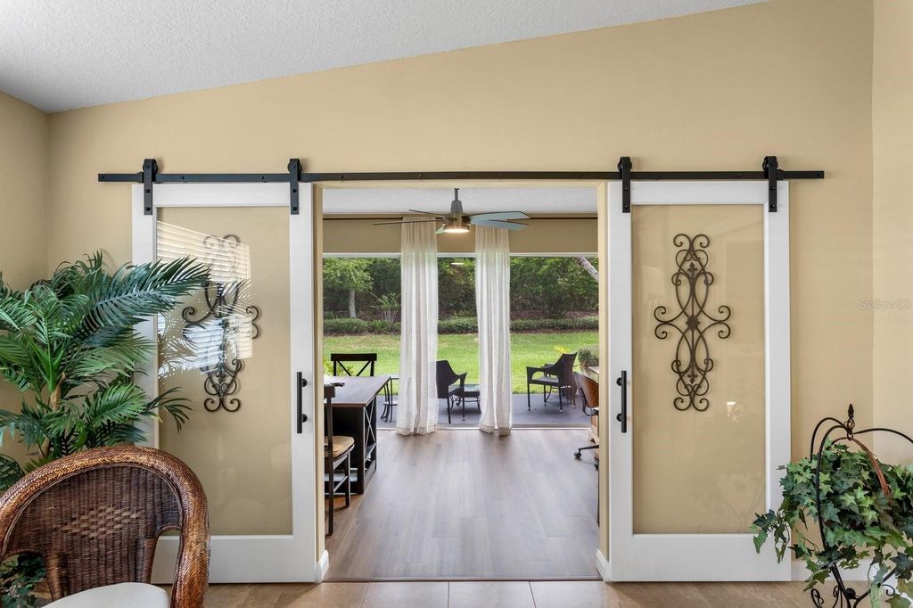 Image 15 of property listing at 11740 ASTILBE DRIVE, Orlando, FL 32827