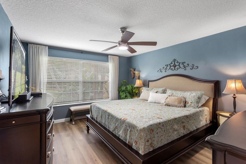 Image 17 of property listing at 11740 ASTILBE DRIVE, Orlando, FL 32827