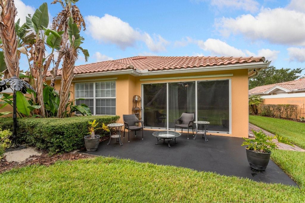 Image 26 of property listing at 11740 ASTILBE DRIVE, Orlando, FL 32827