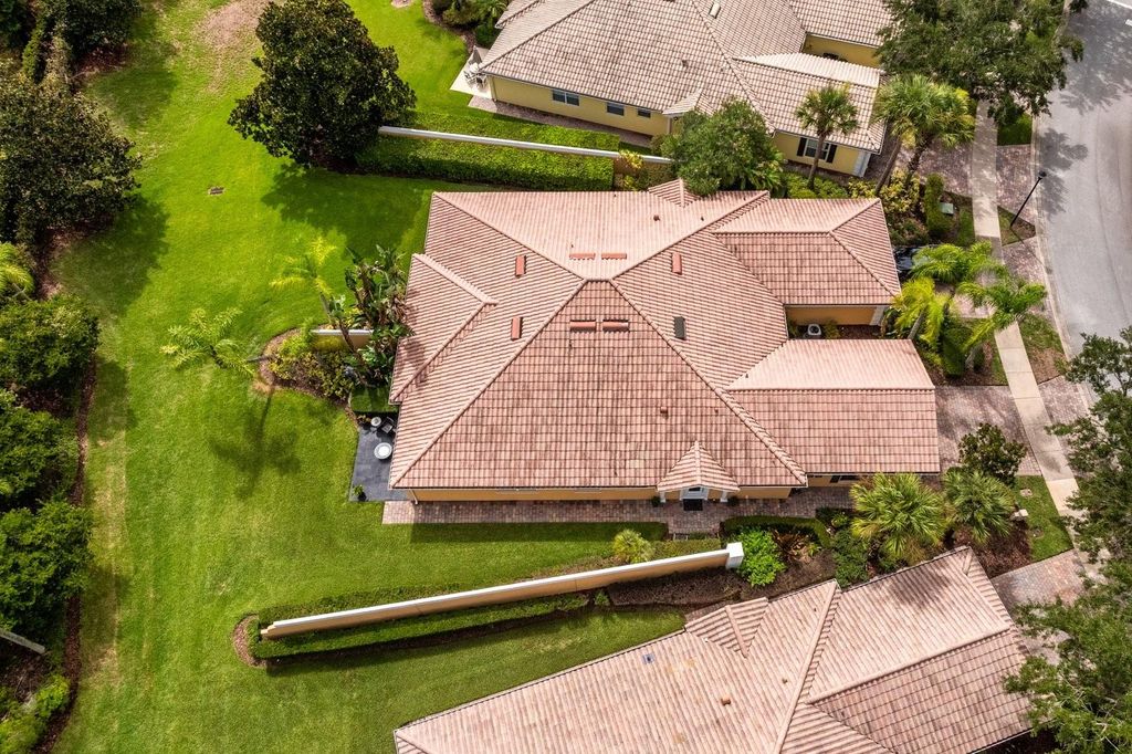 Image 30 of property listing at 11740 ASTILBE DRIVE, Orlando, FL 32827