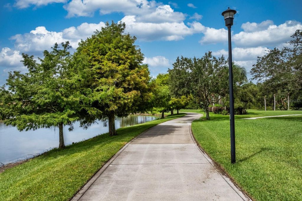 Image 34 of property listing at 11740 ASTILBE DRIVE, Orlando, FL 32827