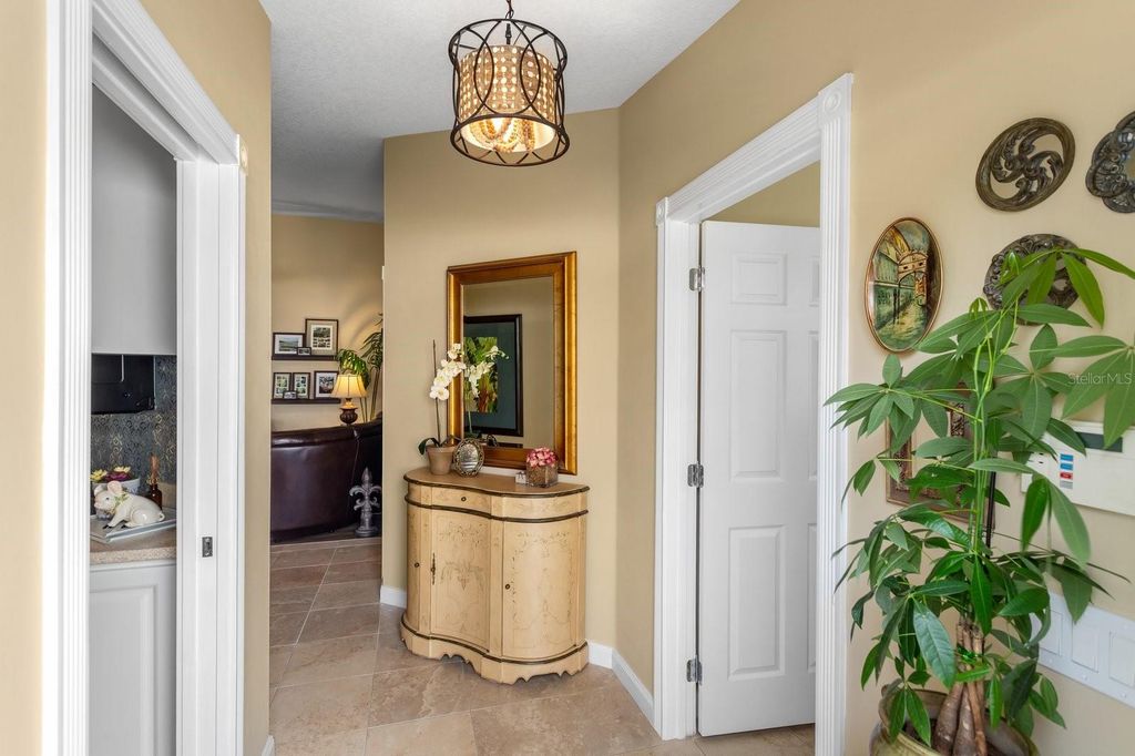 Image 5 of property listing at 11740 ASTILBE DRIVE, Orlando, FL 32827