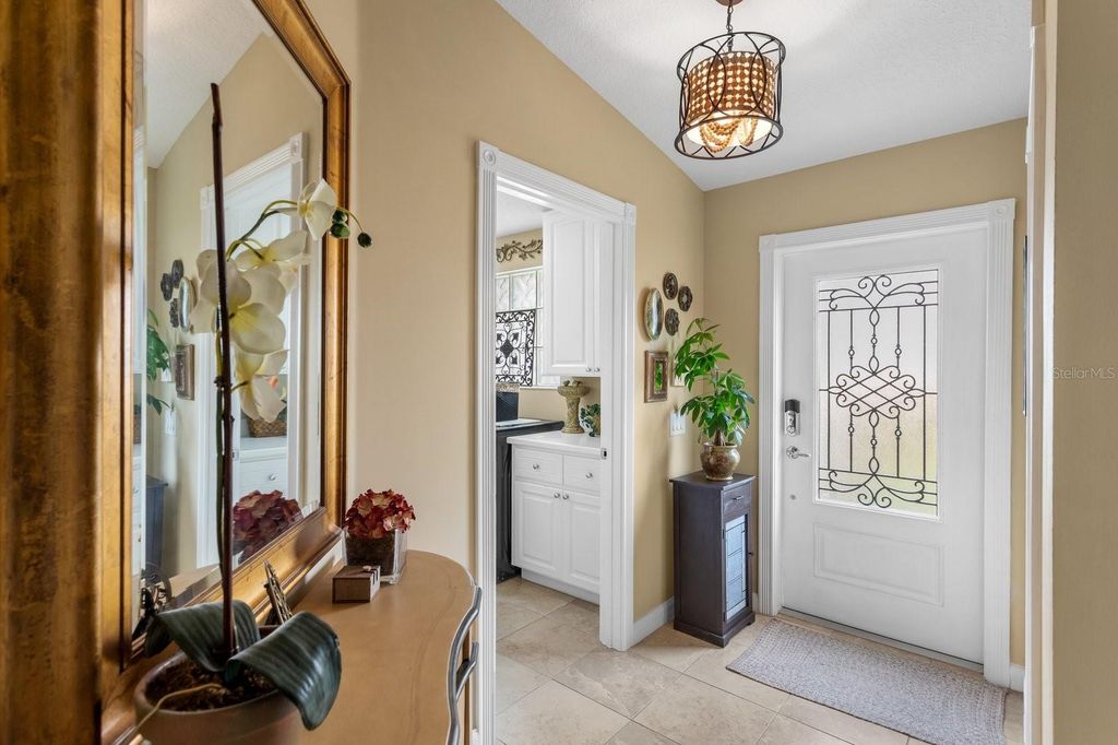 Image 6 of property listing at 11740 ASTILBE DRIVE, Orlando, FL 32827