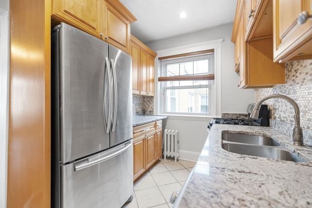 14 Melvin Ave 11, Boston, MA 02135