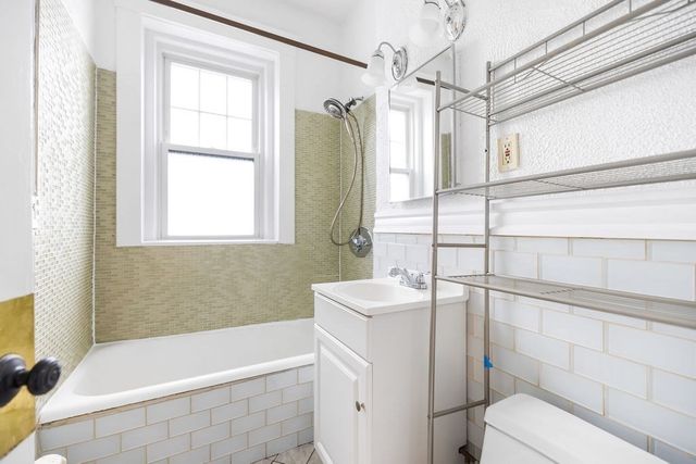 14 Melvin Ave 11, Boston, MA 02135