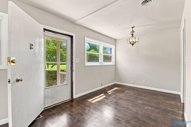 3216 Fairacres Road SW, Huntsville, AL 35805