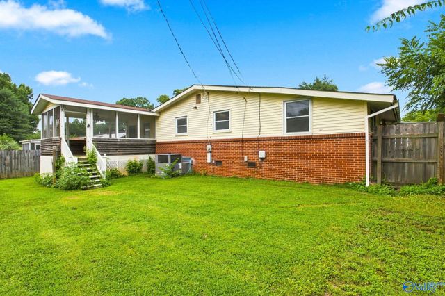 3216 Fairacres Road SW, Huntsville, AL 35805